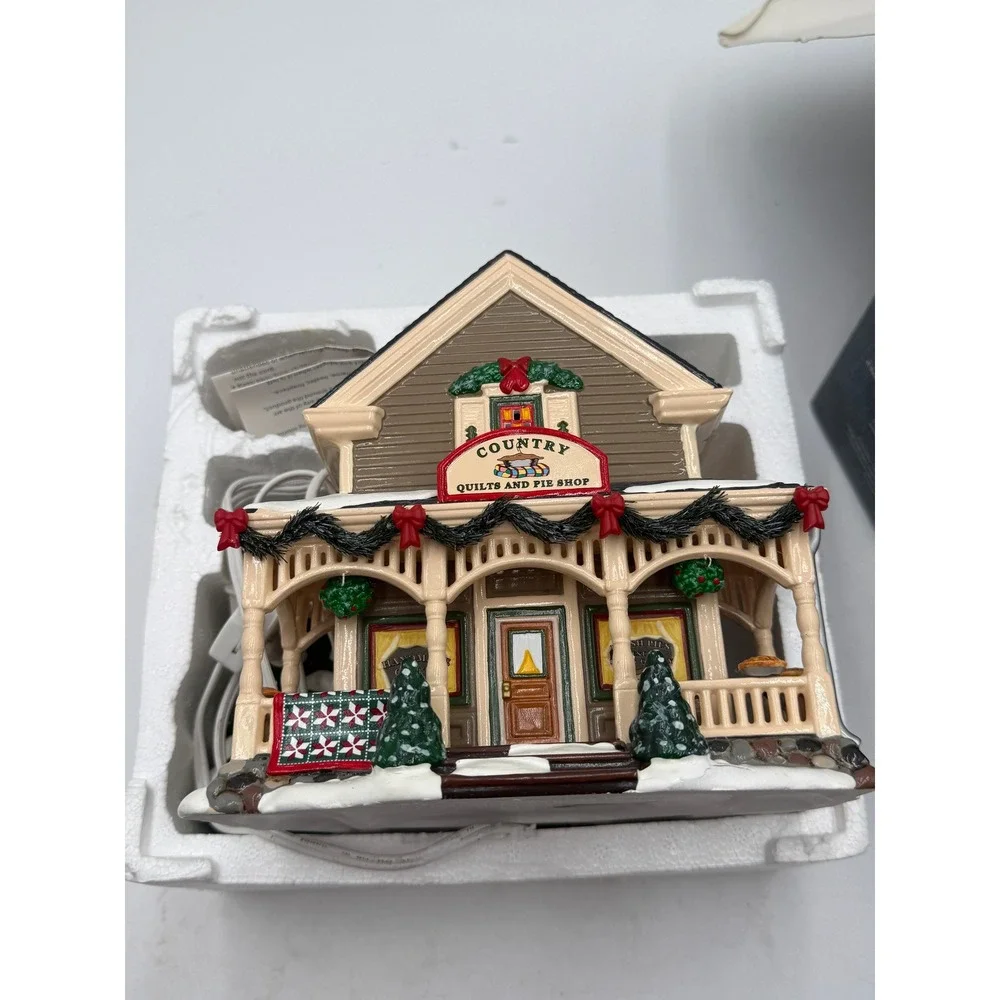 Department 56 Snow Village Country Quilts and Pies Shop Brown Christmas House